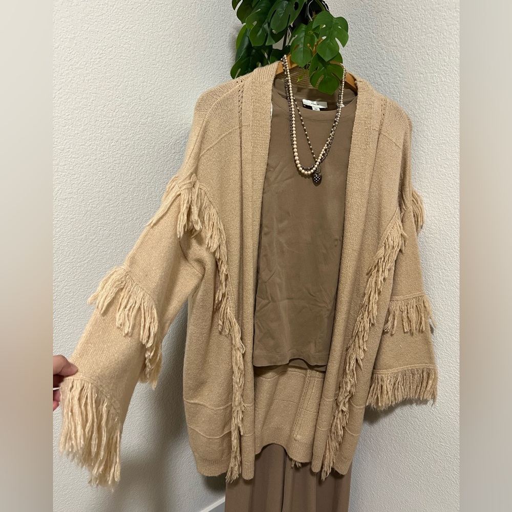 FOREVER 21 Bohemian Style
Cardigan